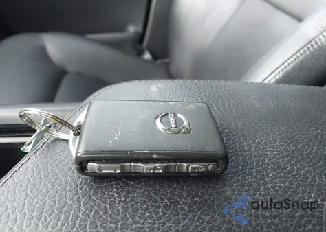 2018 Volvo Xc90 T5 Momentum z USA, uszkodzony, nr VIN YV4102PK5J1350255